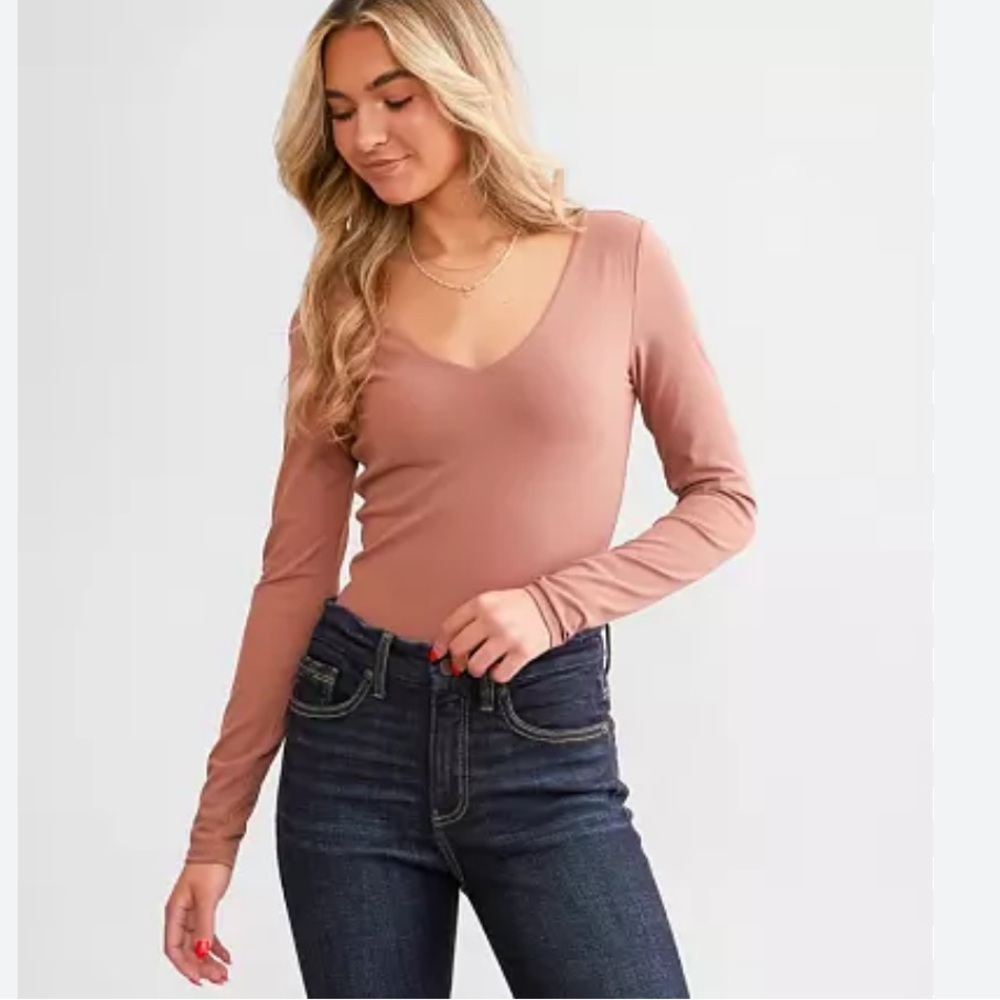 Chaser Sz M Women's Long Sleeve V-Neck Top - Dusty Pink